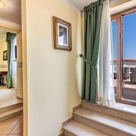Hotel Ambrosina 3*