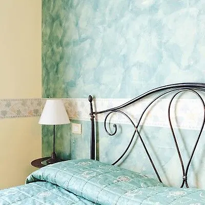 Hotel Ambrosina 3*