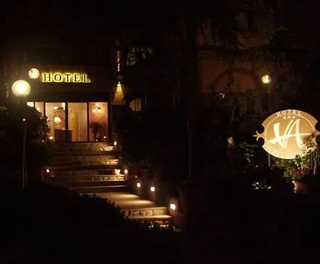 Hotel Ambrosina 3*