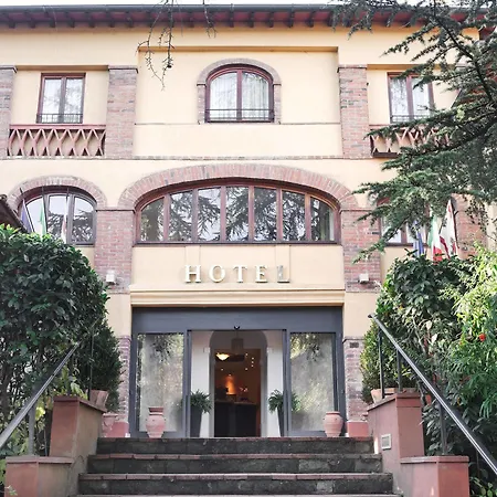 Ambrosina Hotel 3*